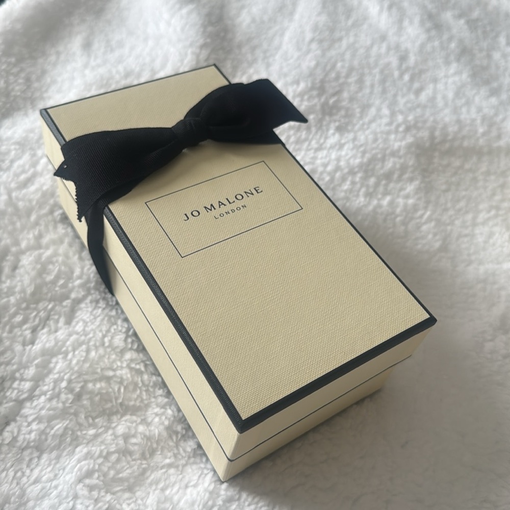 JO MALONE perfume box